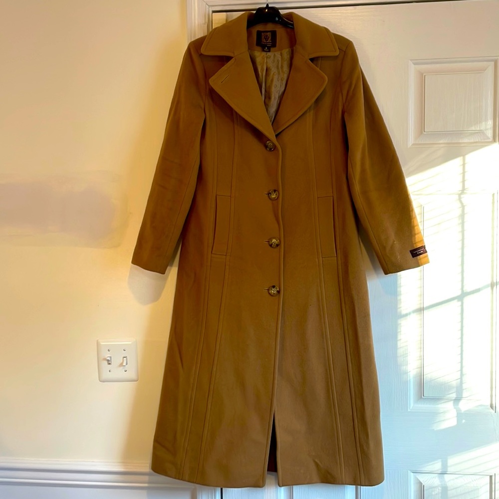 Anne Klein camel, cashmere mix, tailored ladies coat. 🧥 US 6